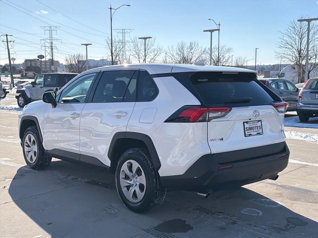Toyota RAV4 LE 2025