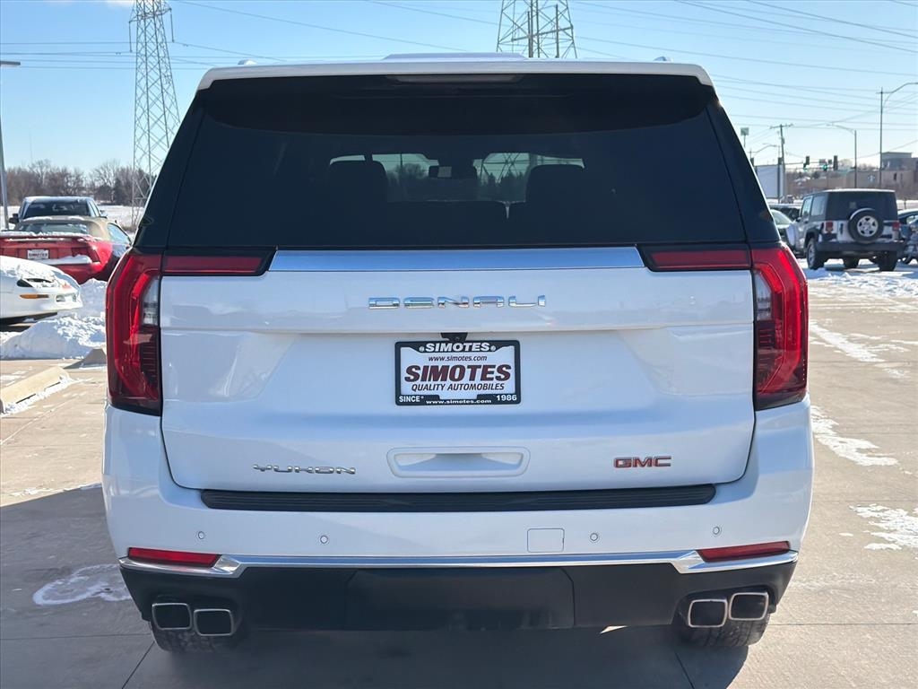 GMC Yukon XL Denali 4WD 2025