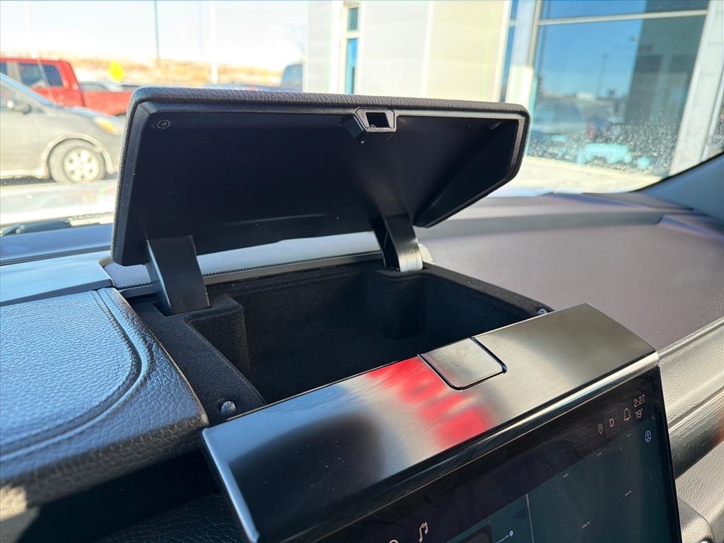 GMC Yukon XL Denali 4WD 2025