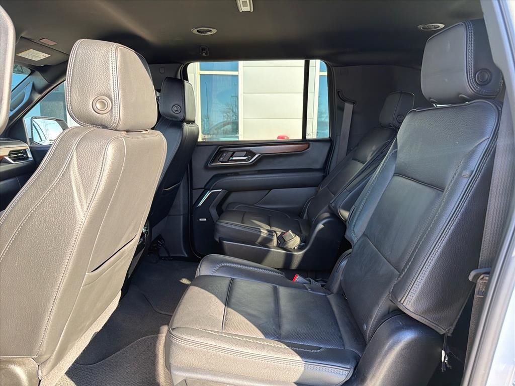 GMC Yukon XL Denali 4WD 2025