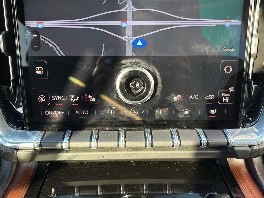 GMC Yukon XL Denali 4WD 2025