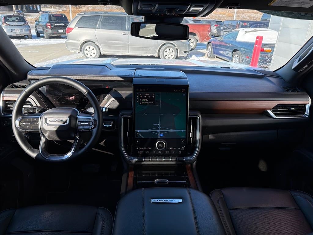 GMC Yukon XL Denali 4WD 2025