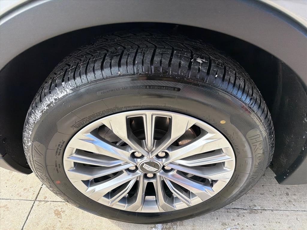 Cadillac XT4 Premium Luxury AWD 2024