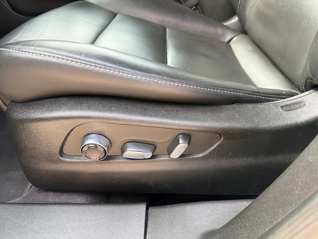 Cadillac XT4 Premium Luxury AWD 2024