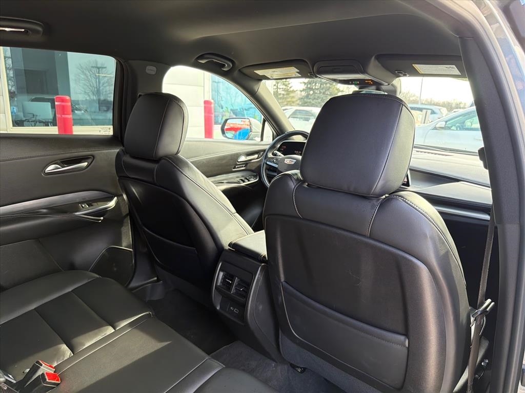 Cadillac XT4 Premium Luxury AWD 2024