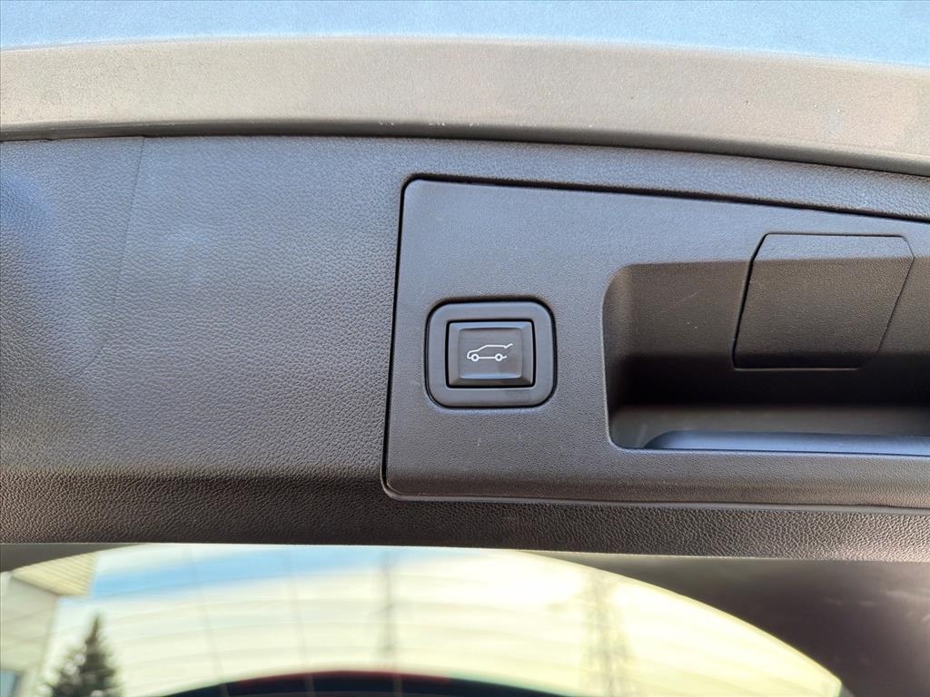 Cadillac XT4 Premium Luxury AWD 2024