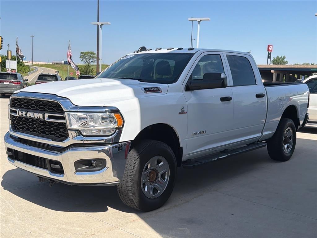 RAM 2500 Tradesman Crew Cab SWB 4WD 2022