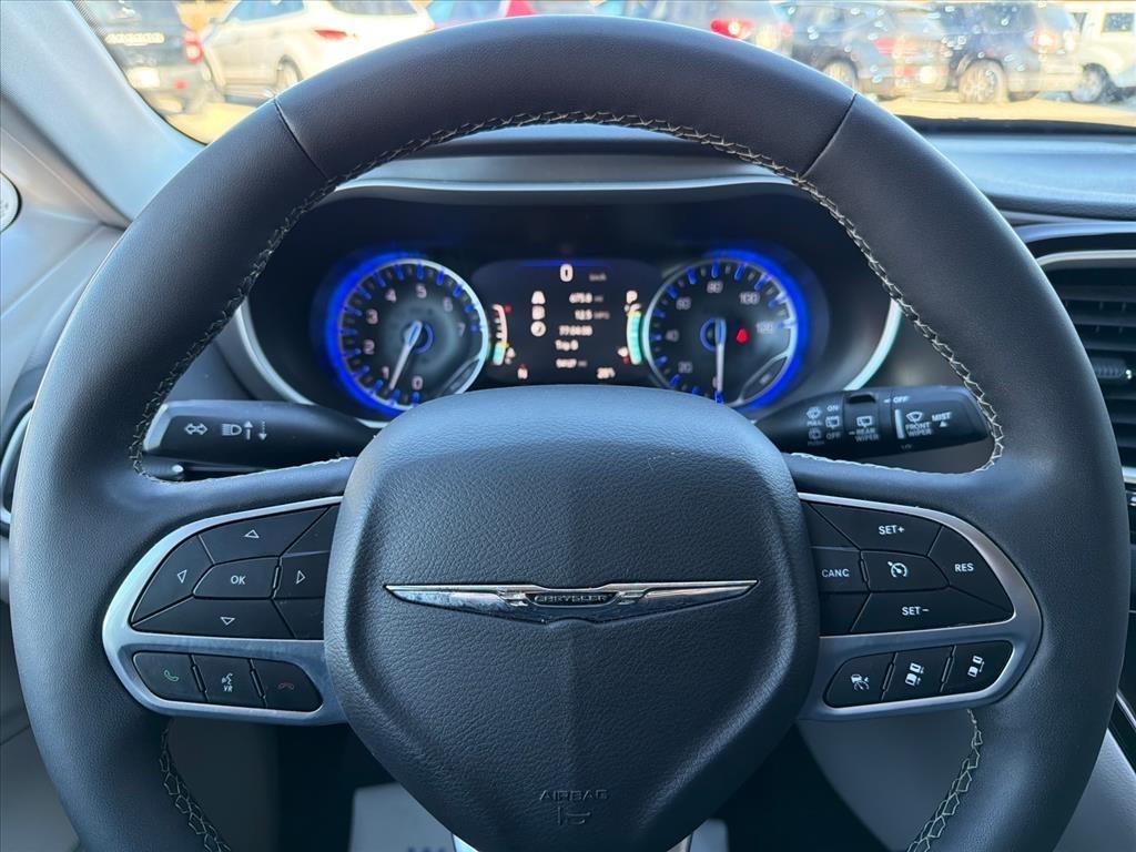 Chrysler Pacifica Touring L 2024