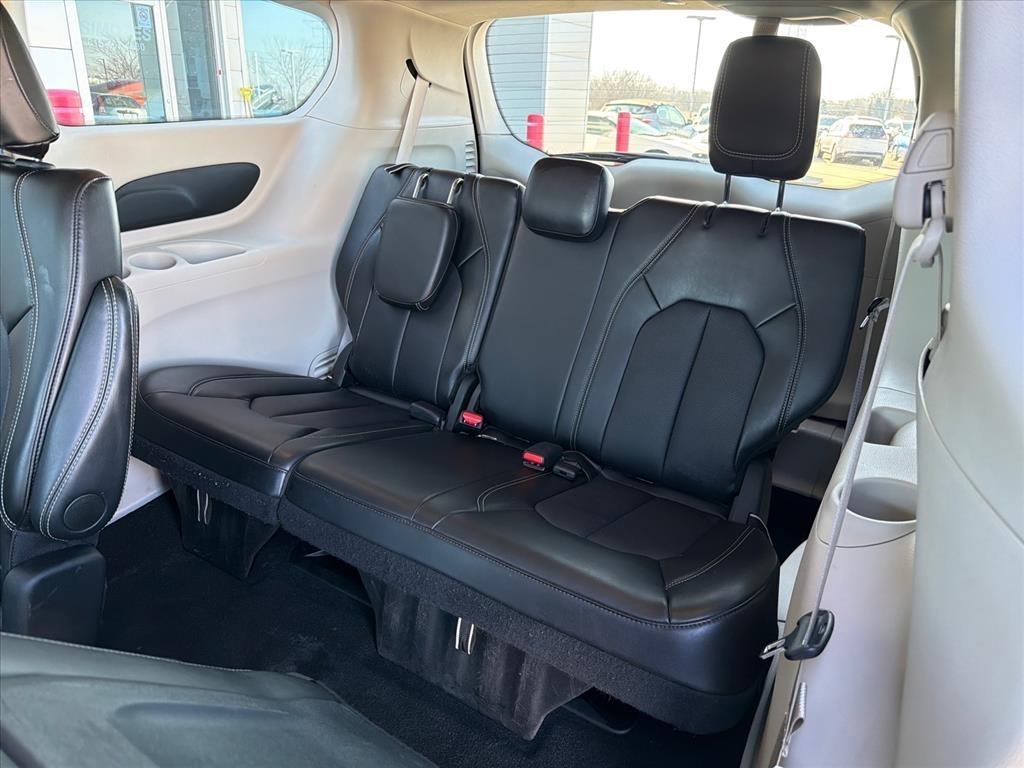 Chrysler Pacifica Touring L 2024