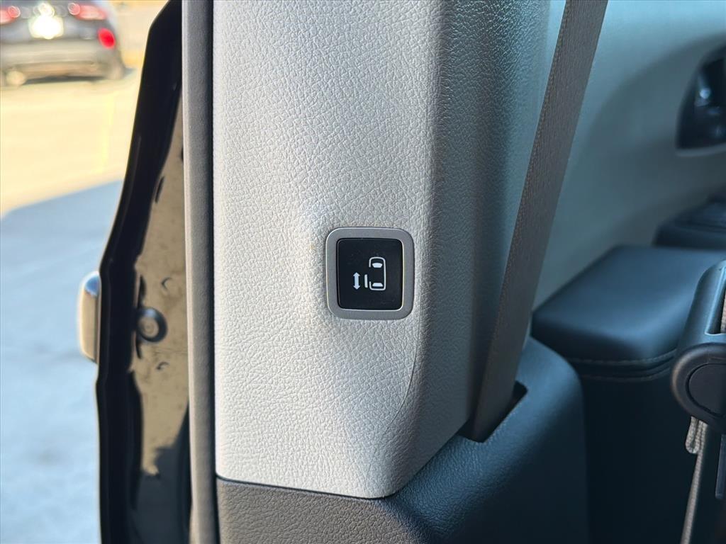 Chrysler Pacifica Touring L 2024