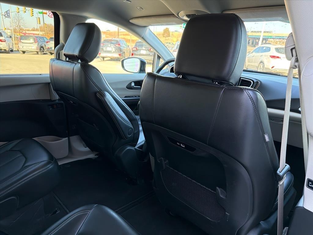 Chrysler Pacifica Touring L 2024