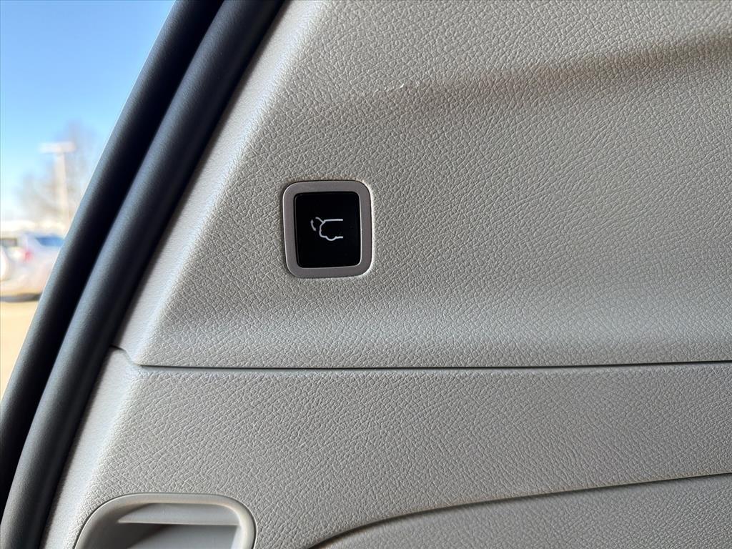 Chrysler Pacifica Touring L 2024