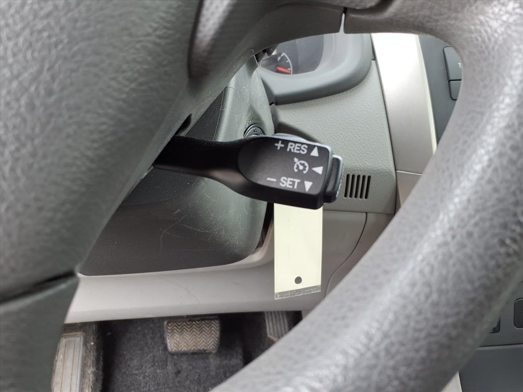 Toyota Corolla Base 4-Speed AT 2009