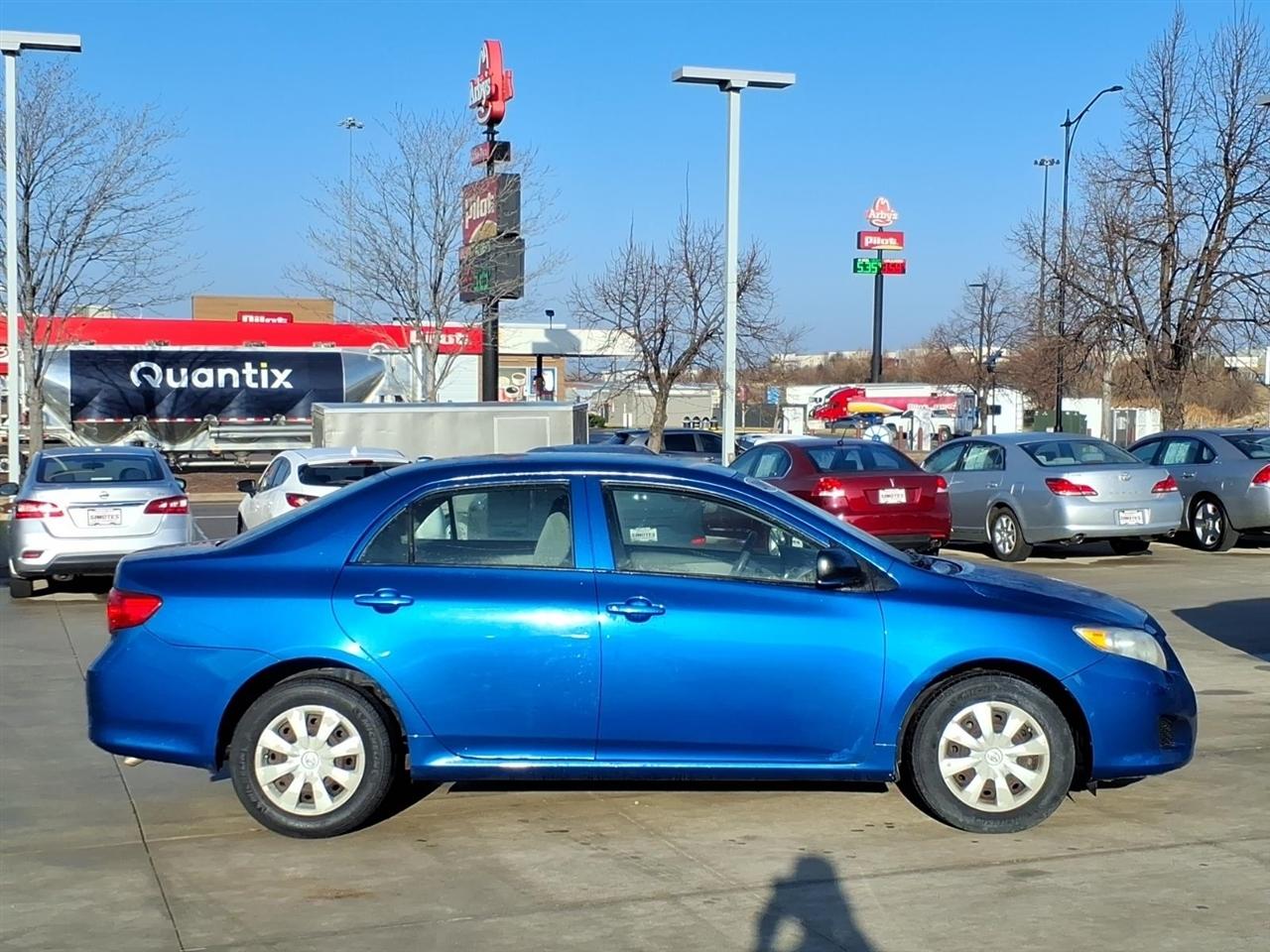 Toyota Corolla Base 4-Speed AT 2009