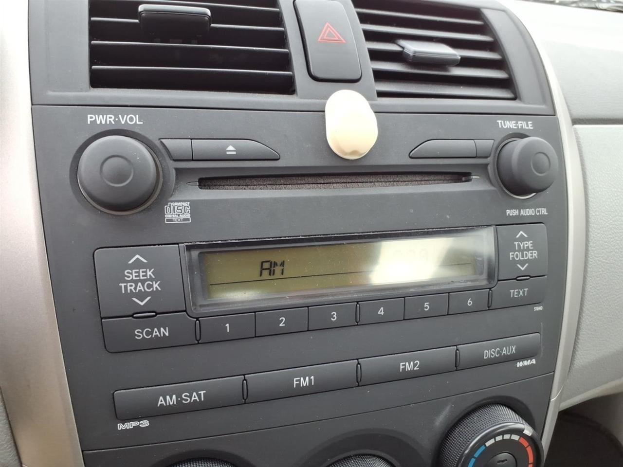 Toyota Corolla Base 4-Speed AT 2009