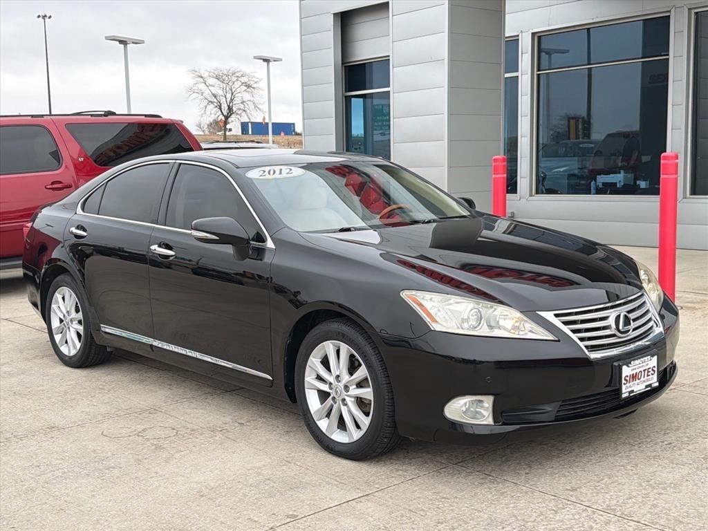 Lexus ES 350 Sedan 2012