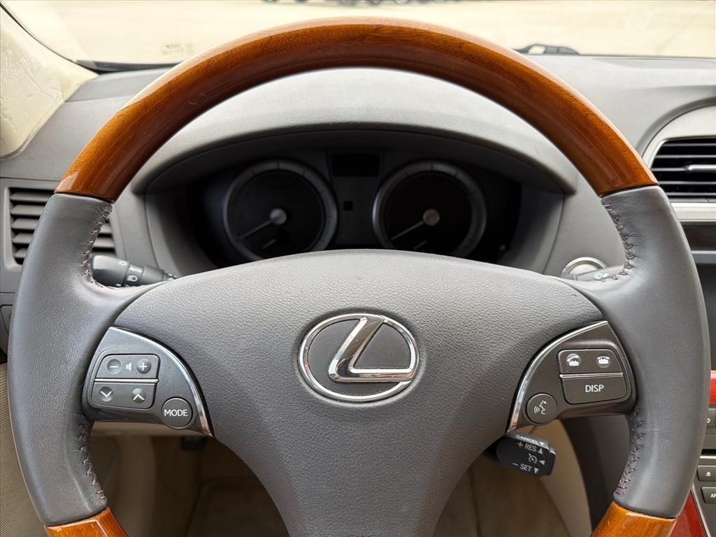 Lexus ES 350 Sedan 2012
