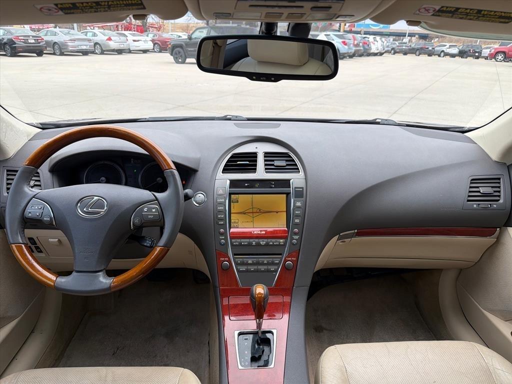 Lexus ES 350 Sedan 2012