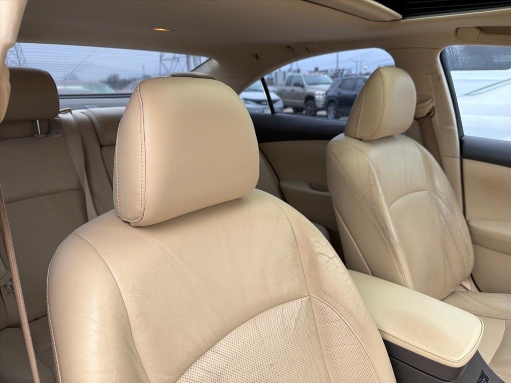 Lexus ES 350 Sedan 2012