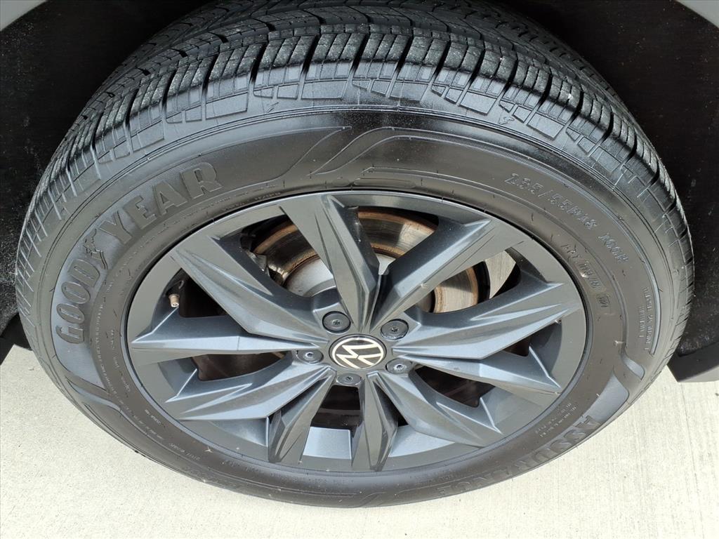 Volkswagen Tiguan SE 2024