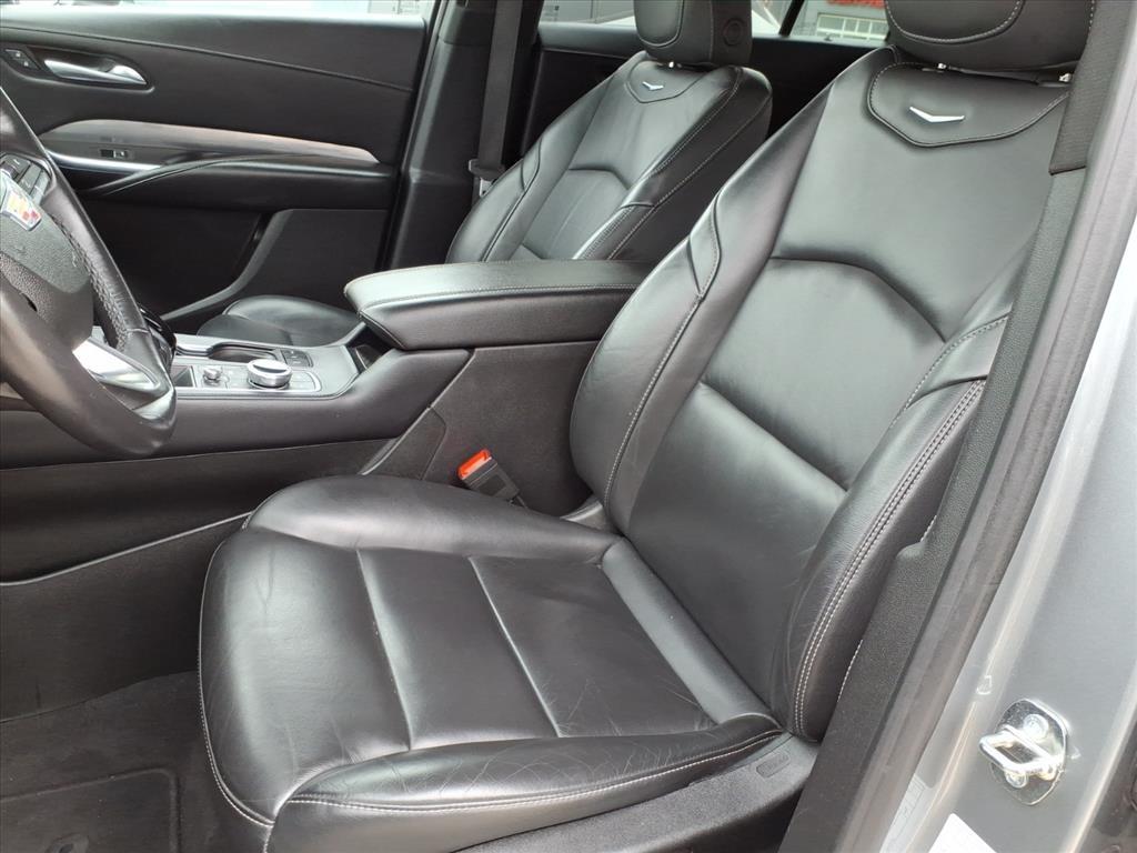 Cadillac XT4 Premium Luxury AWD 2024