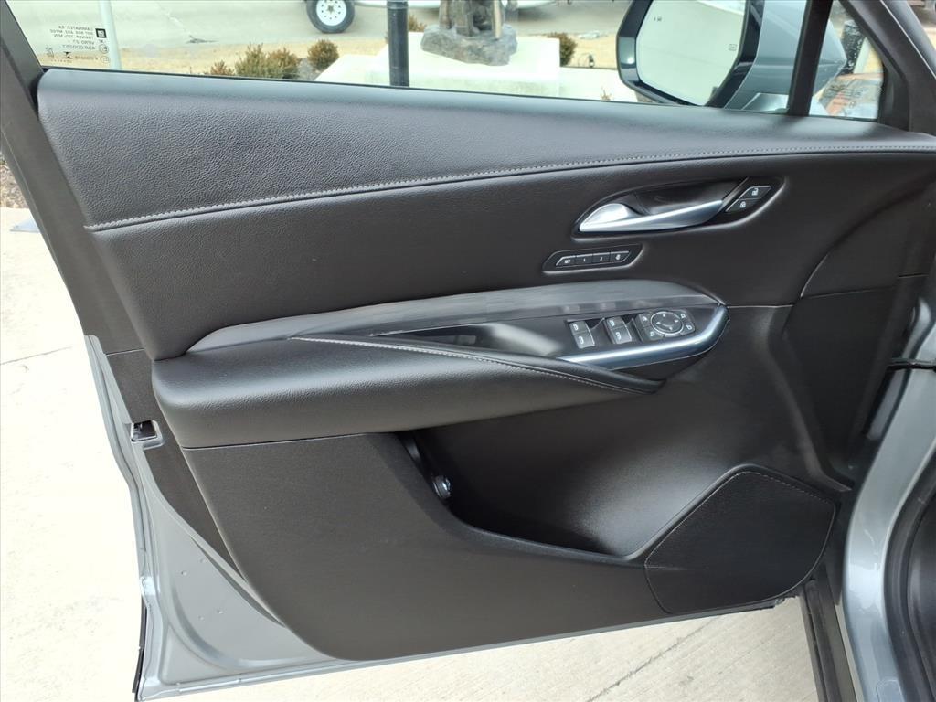 Cadillac XT4 Premium Luxury AWD 2024