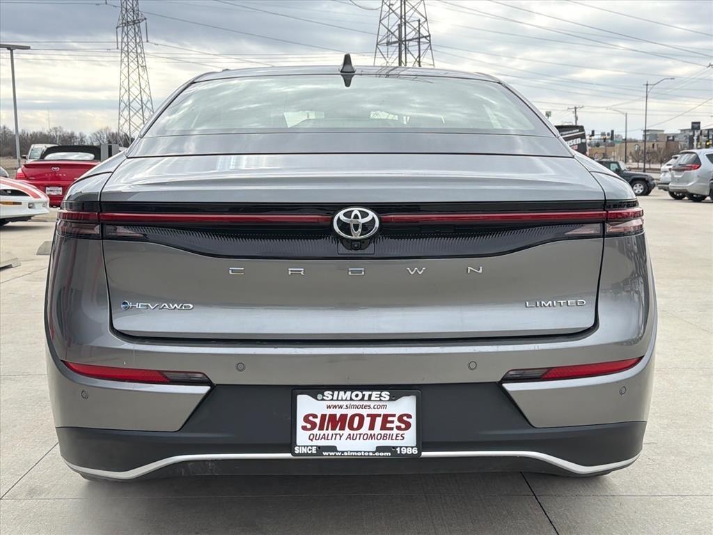 Toyota Crown Limited 2024