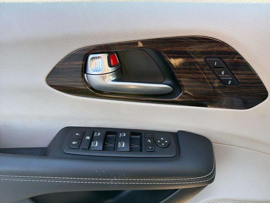 Chrysler Pacifica Limited 2024