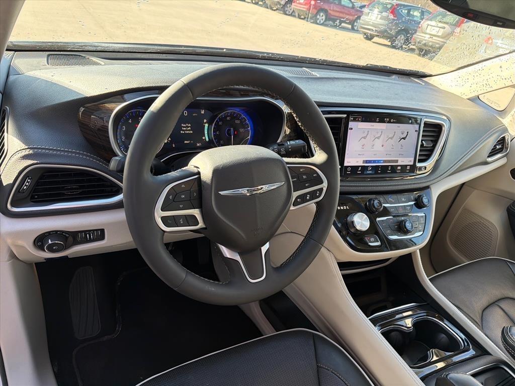 Chrysler Pacifica Limited 2024