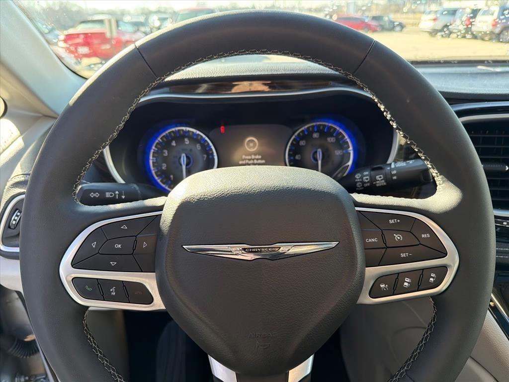 Chrysler Pacifica Limited 2024