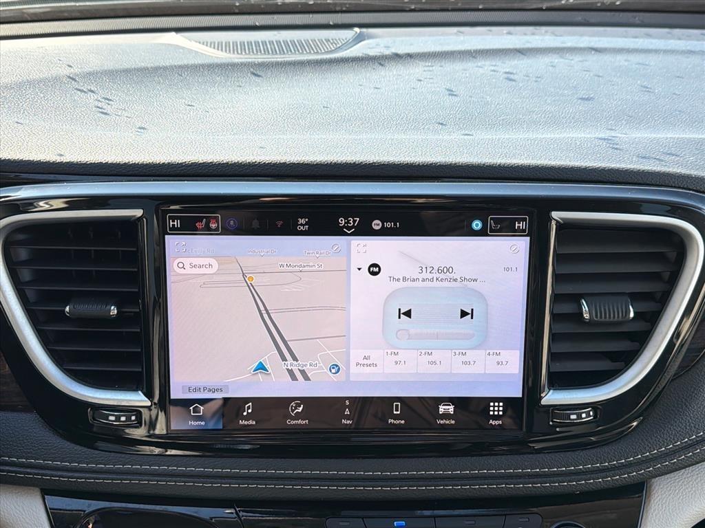 Chrysler Pacifica Limited 2024