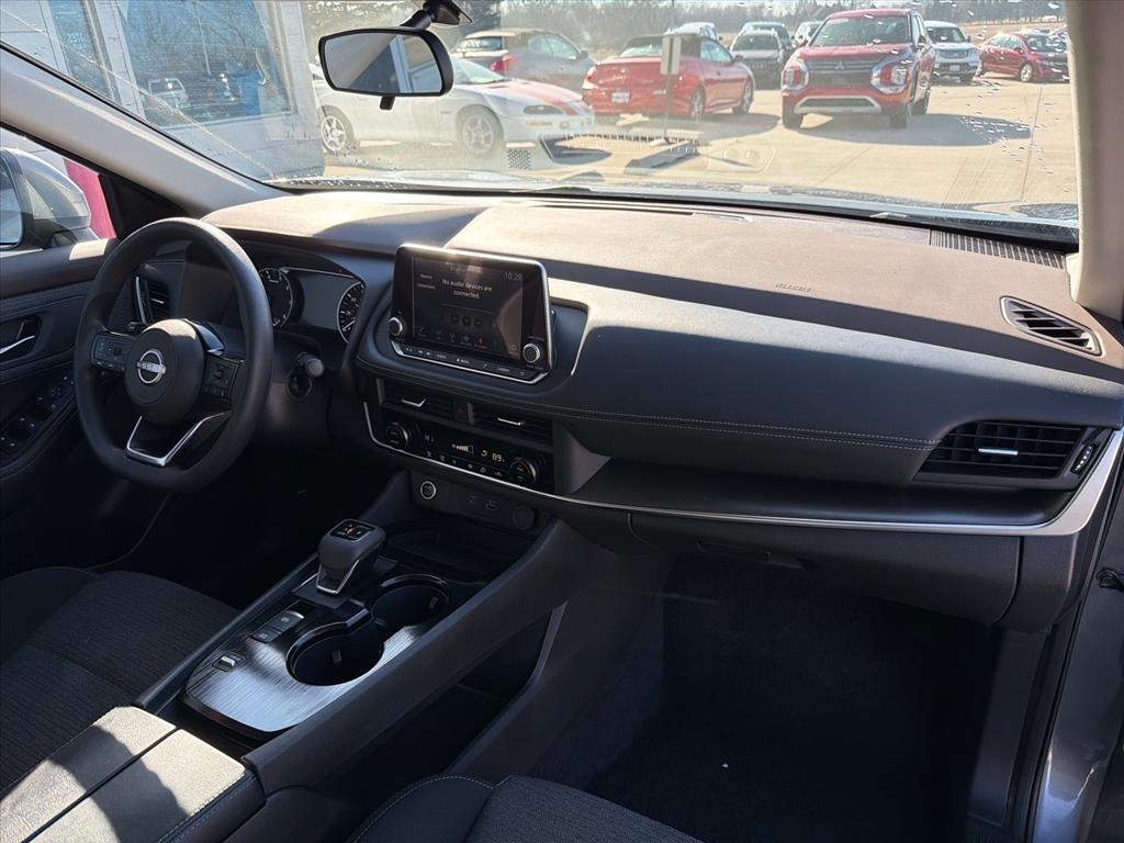 Nissan Rogue SV 2023