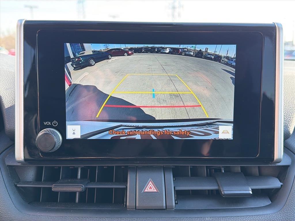 Toyota RAV4 Hybrid XLE 2025