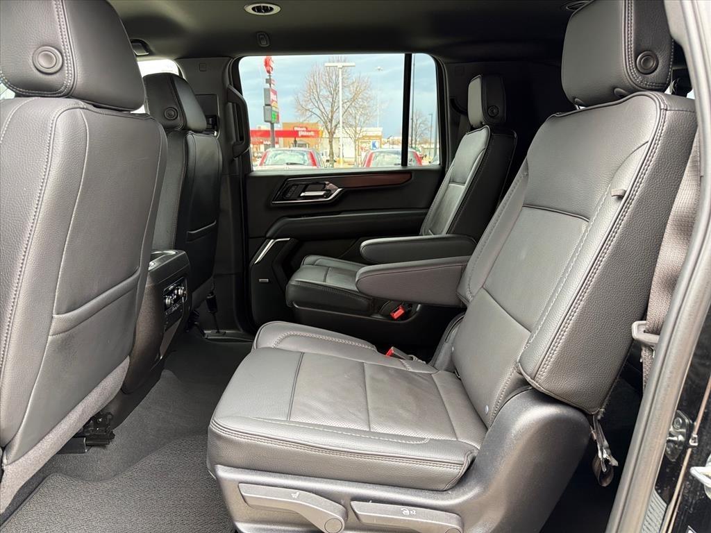 GMC Yukon XL Denali 4WD 2025