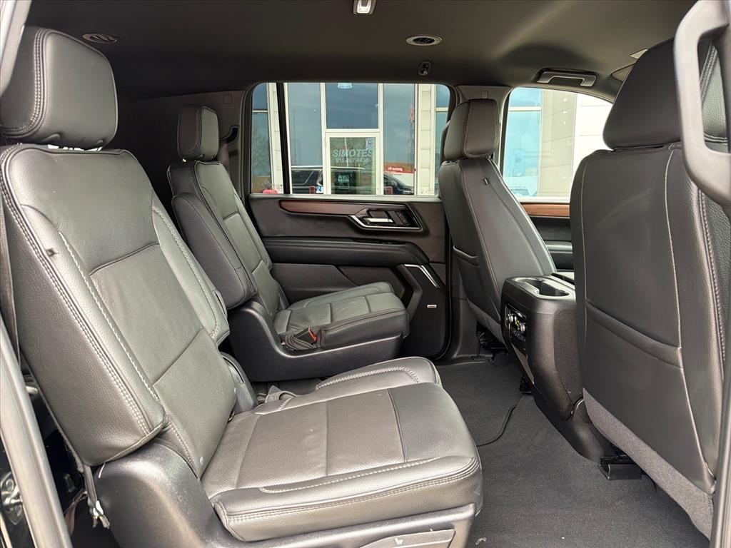 GMC Yukon XL Denali 4WD 2025