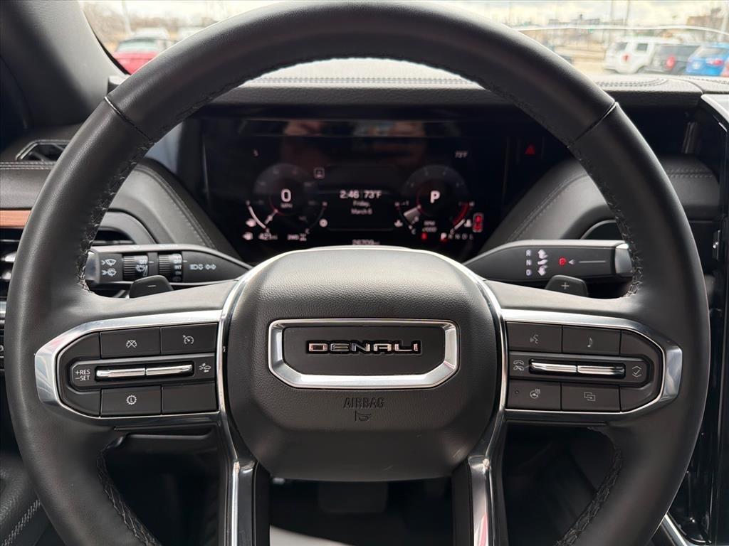 GMC Yukon XL Denali 4WD 2025