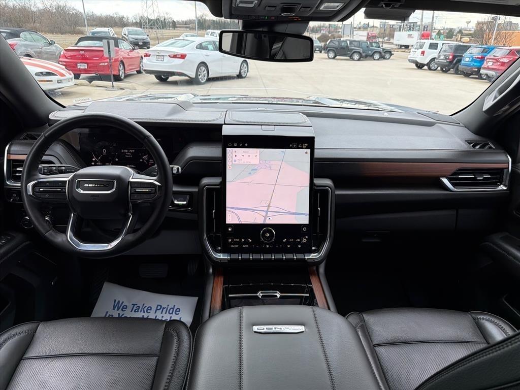 GMC Yukon XL Denali 4WD 2025