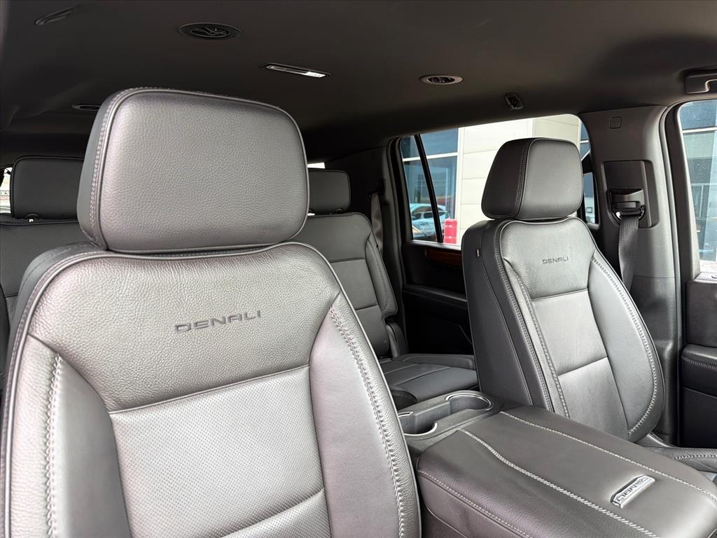 GMC Yukon XL Denali 4WD 2025