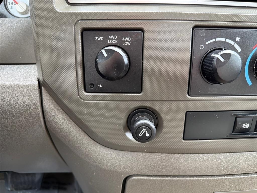 Dodge Ram 3500 SLT Quad Cab SWB 4WD DRW 2009