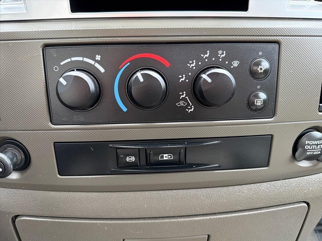 Dodge Ram 3500 SLT Quad Cab SWB 4WD DRW 2009