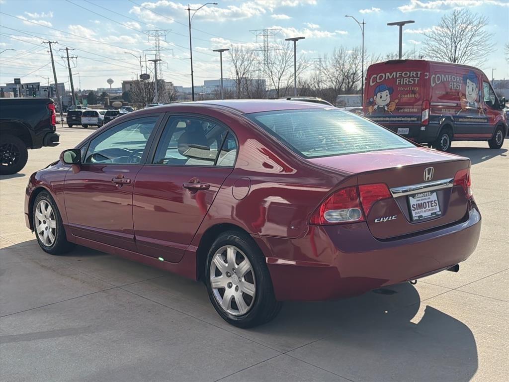 Honda Civic LX Sedan 5-Speed AT 2010