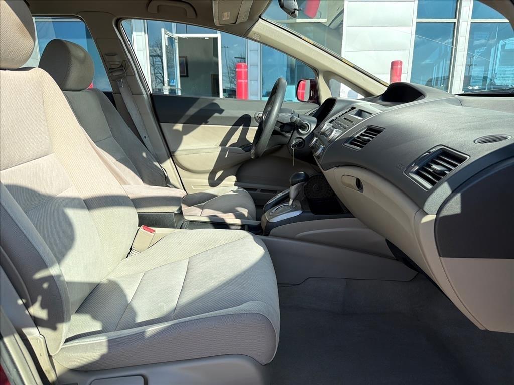 Honda Civic LX Sedan 5-Speed AT 2010