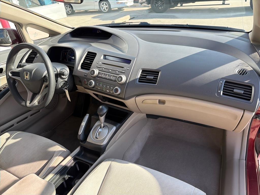 Honda Civic LX Sedan 5-Speed AT 2010