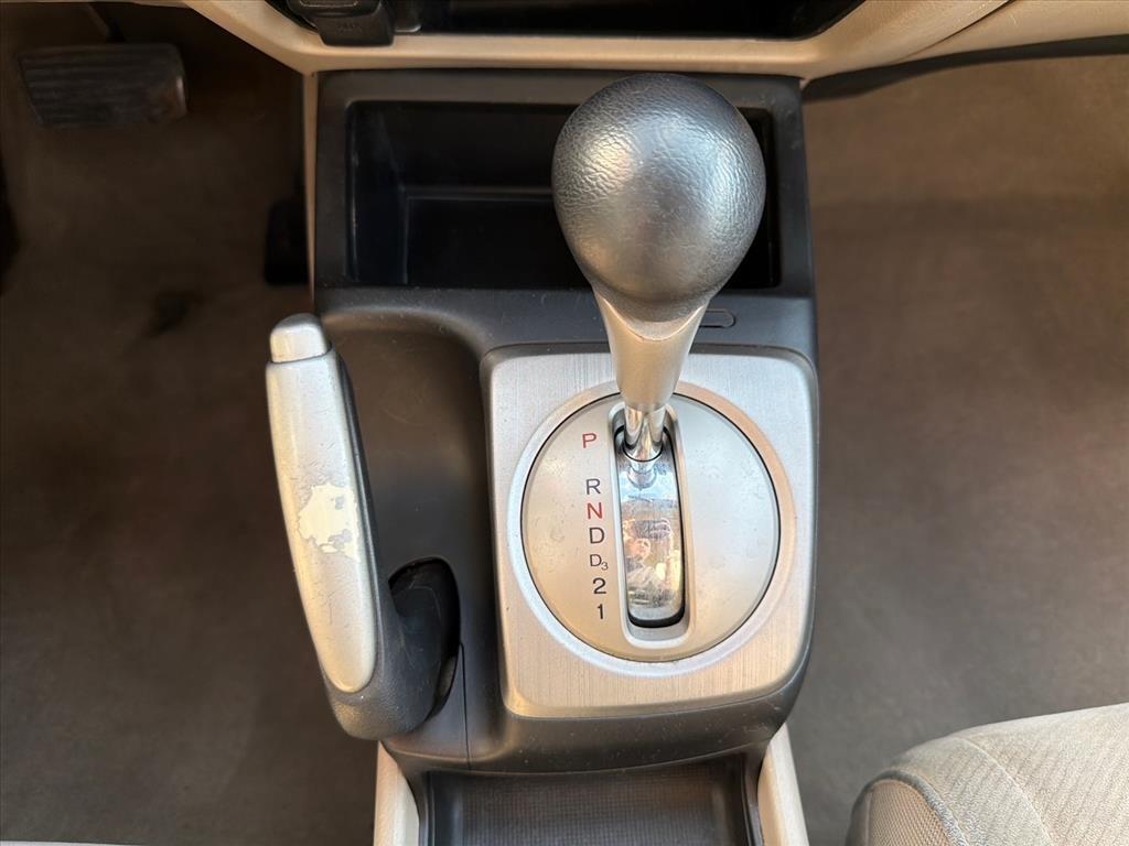 Honda Civic LX Sedan 5-Speed AT 2010