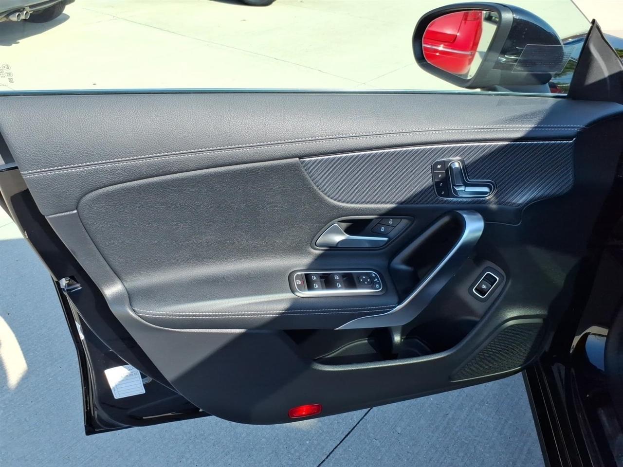 Mercedes-Benz CLA-Class CLA250 4MATIC 2025