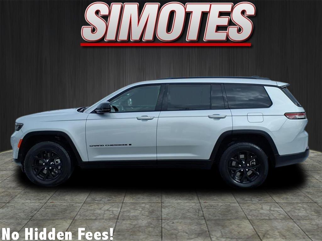 Jeep Grand Cherokee L Laredo 4WD 2024