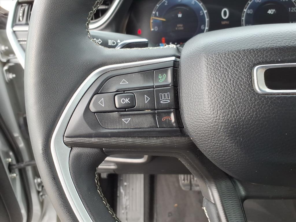 Jeep Grand Cherokee L Laredo 4WD 2024