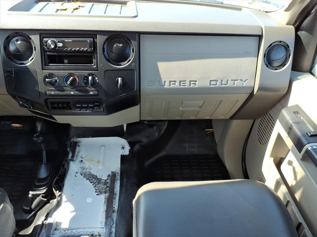 Ford F-350 SD XL Crew Cab 4WD 2010