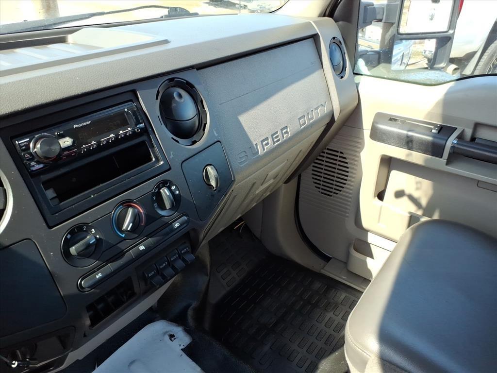 Ford F-350 SD XL Crew Cab 4WD 2010