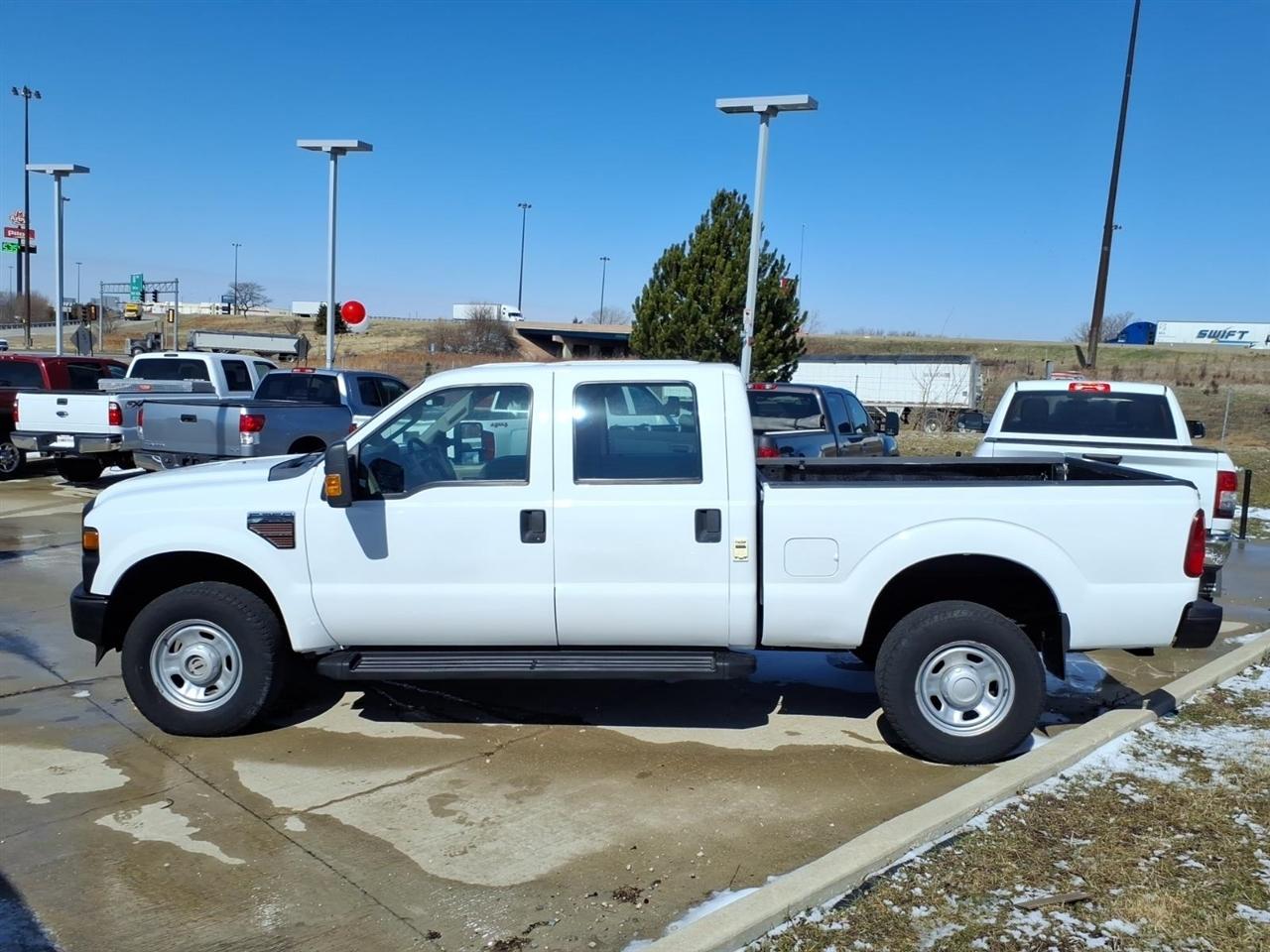 Ford F-350 SD XL Crew Cab 4WD 2010